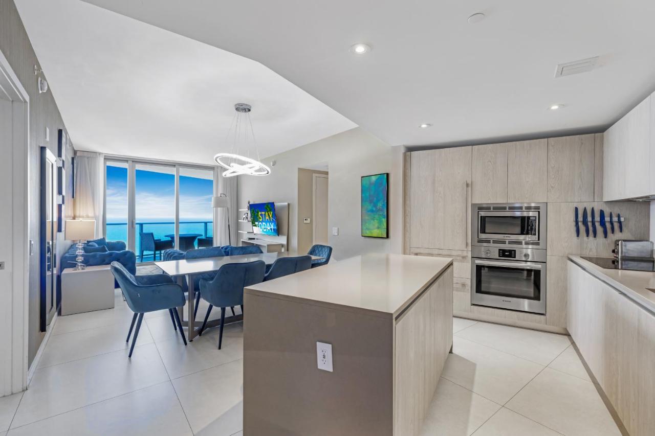 The Ultimate Resort - Beachfront 2 Bedroom Apartment With Direct Ocean View, Rooftop Pool, Hot Tub And Gym Χόλιγουντ Εξωτερικό φωτογραφία