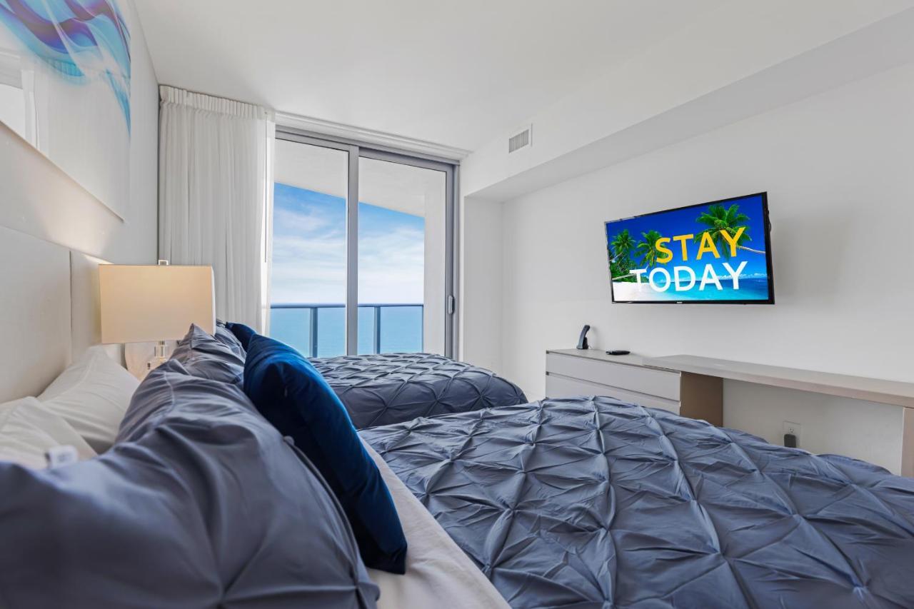 The Ultimate Resort - Beachfront 2 Bedroom Apartment With Direct Ocean View, Rooftop Pool, Hot Tub And Gym Χόλιγουντ Εξωτερικό φωτογραφία