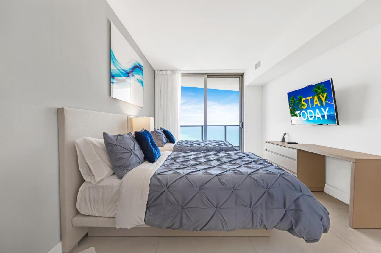 The Ultimate Resort - Beachfront 2 Bedroom Apartment With Direct Ocean View, Rooftop Pool, Hot Tub And Gym Χόλιγουντ Εξωτερικό φωτογραφία