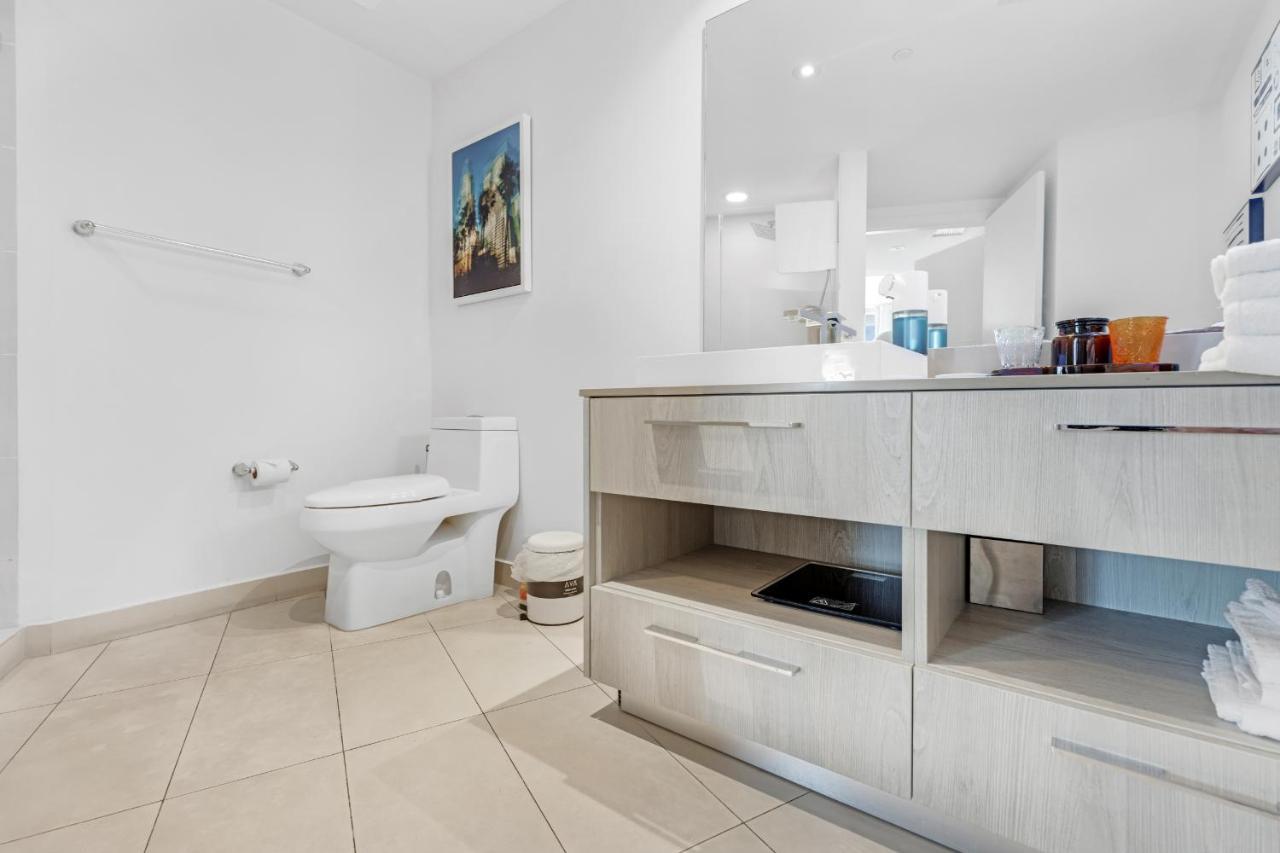 The Ultimate Resort - Beachfront 2 Bedroom Apartment With Direct Ocean View, Rooftop Pool, Hot Tub And Gym Χόλιγουντ Εξωτερικό φωτογραφία
